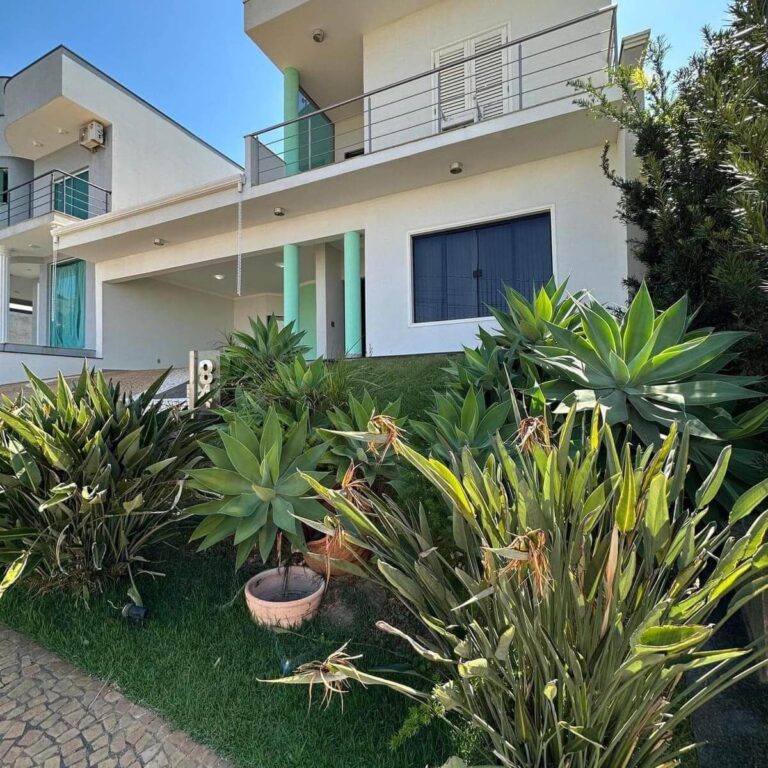 Casa Condomínio Village da Serra