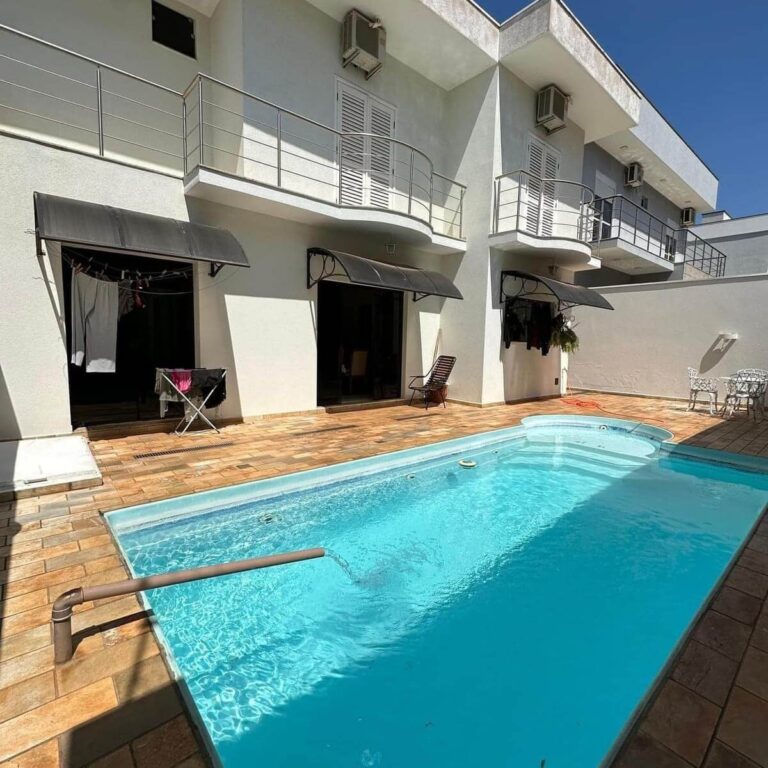 Casa Condomínio Village da Serra