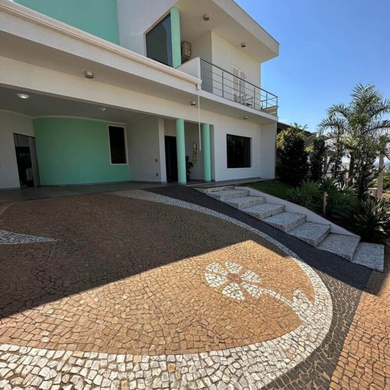 Casa Condomínio Village da Serra