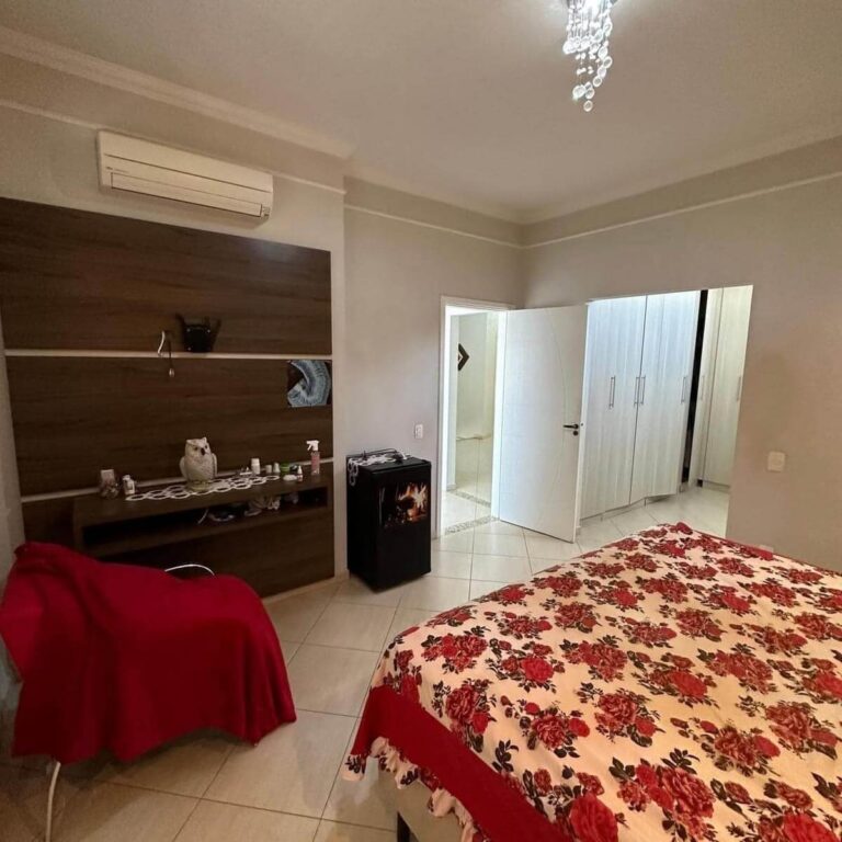 Casa Condomínio Village da Serra